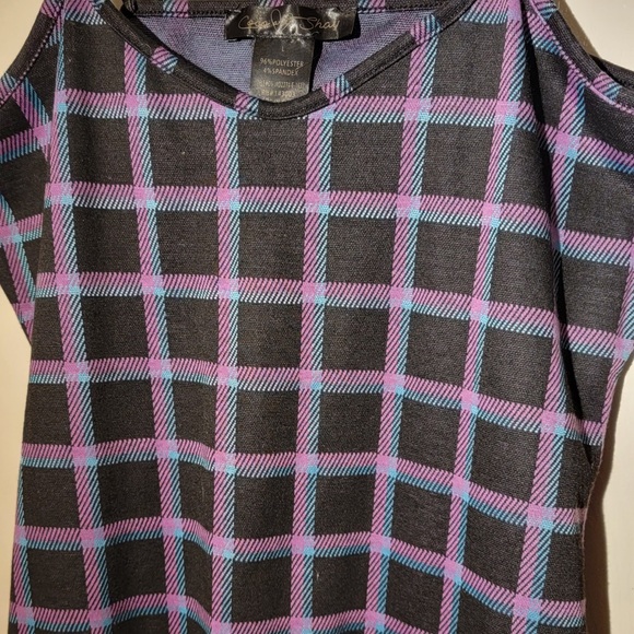 Coco and Shay Plaid Dress - Picture 3 of 3